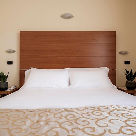 Hotel Lory Форли Экстерьер фото