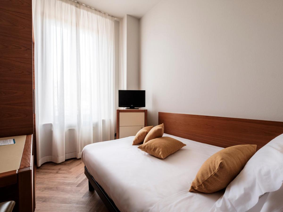 Hotel Lory Форли Экстерьер фото