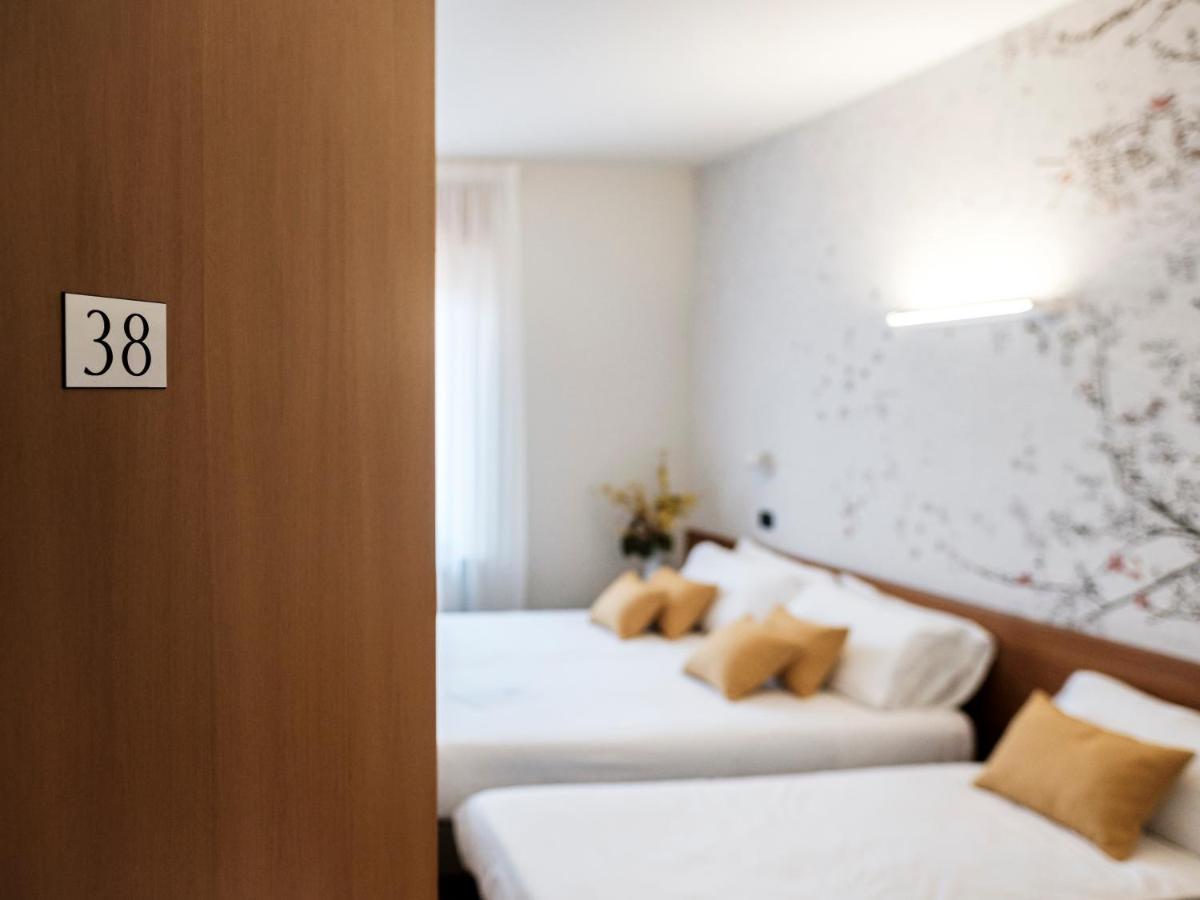 Hotel Lory Форли Экстерьер фото