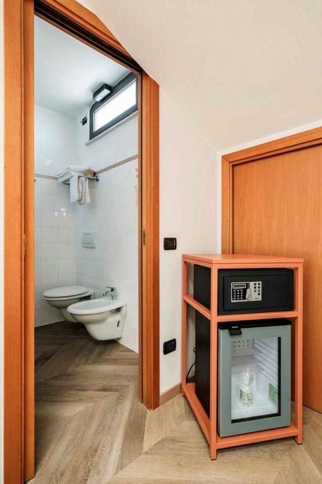Hotel Lory Форли Экстерьер фото
